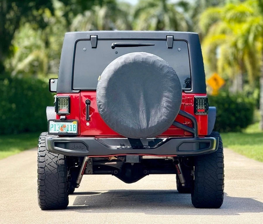 2007 Jeep Wrangler X – 6 Speed Manual Flame RED Loaded W/ Upgrades