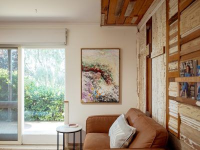 01-Palette-Homestead-Studio-Living-View