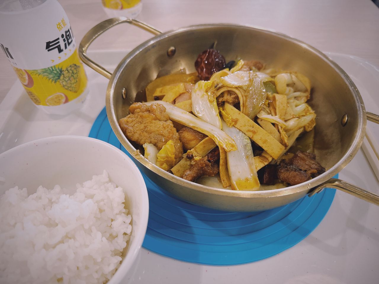鲷鱼与酥肉麻辣香锅