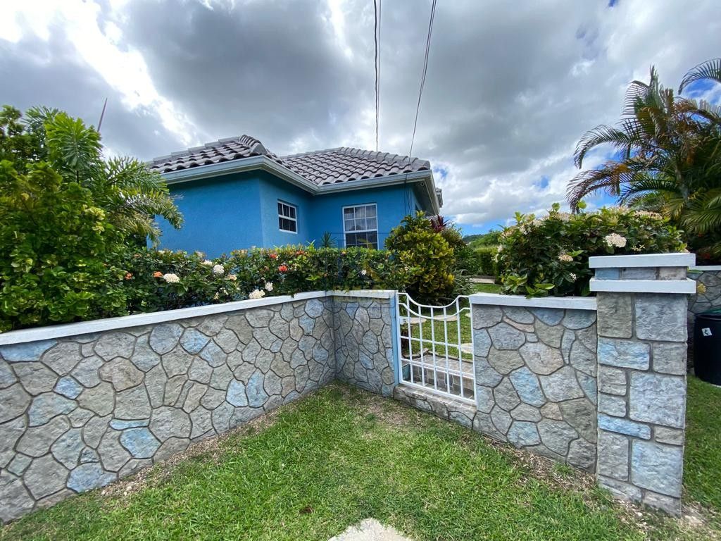 Hyde Park, Cane Garden, St. Thomas
