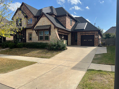  house,exterior,real-estate,architecture  