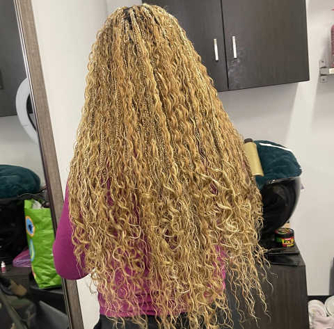 Boho Knotless Braids (Blend Human Hair) service