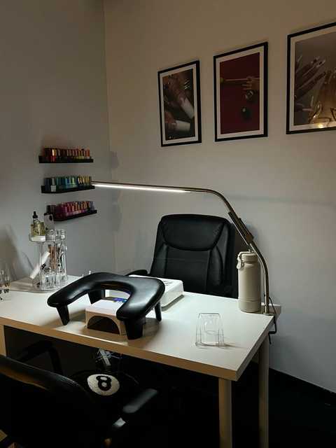 Nail Technician Suites service