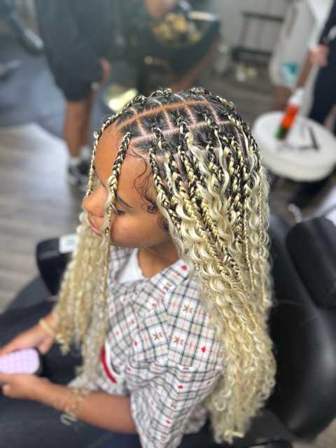 Medium butterfly or soft Locs