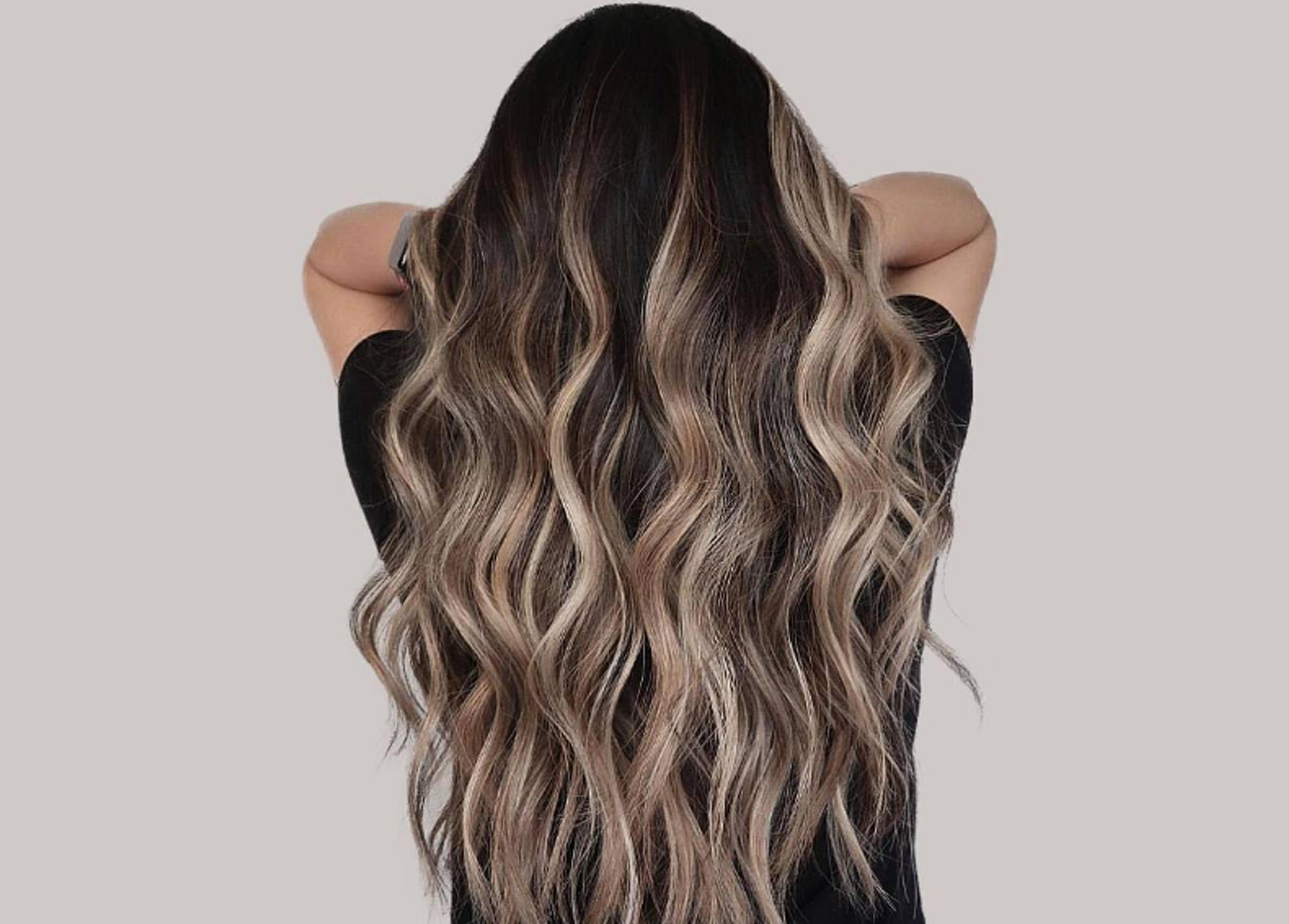 hair,beauty,styling,wavy,brunette,professional