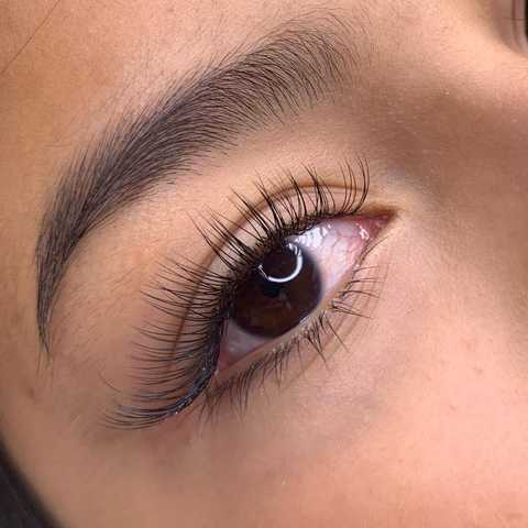 Hybrid Lash Extensions service