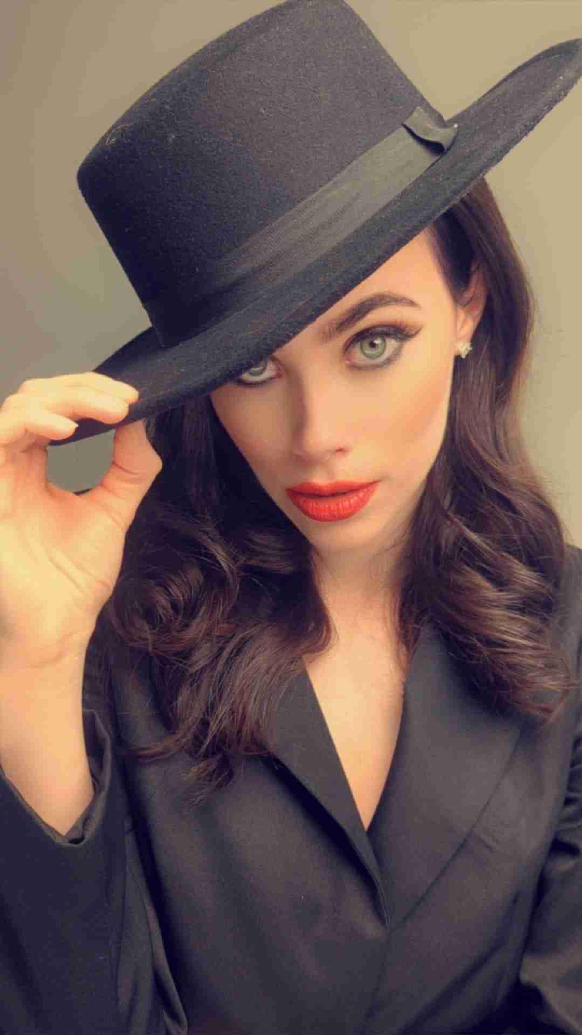 portrait,fashion,hat,makeup,formal