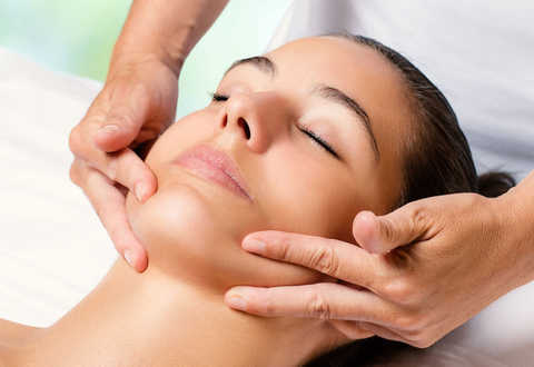 Lifting Facial Massage