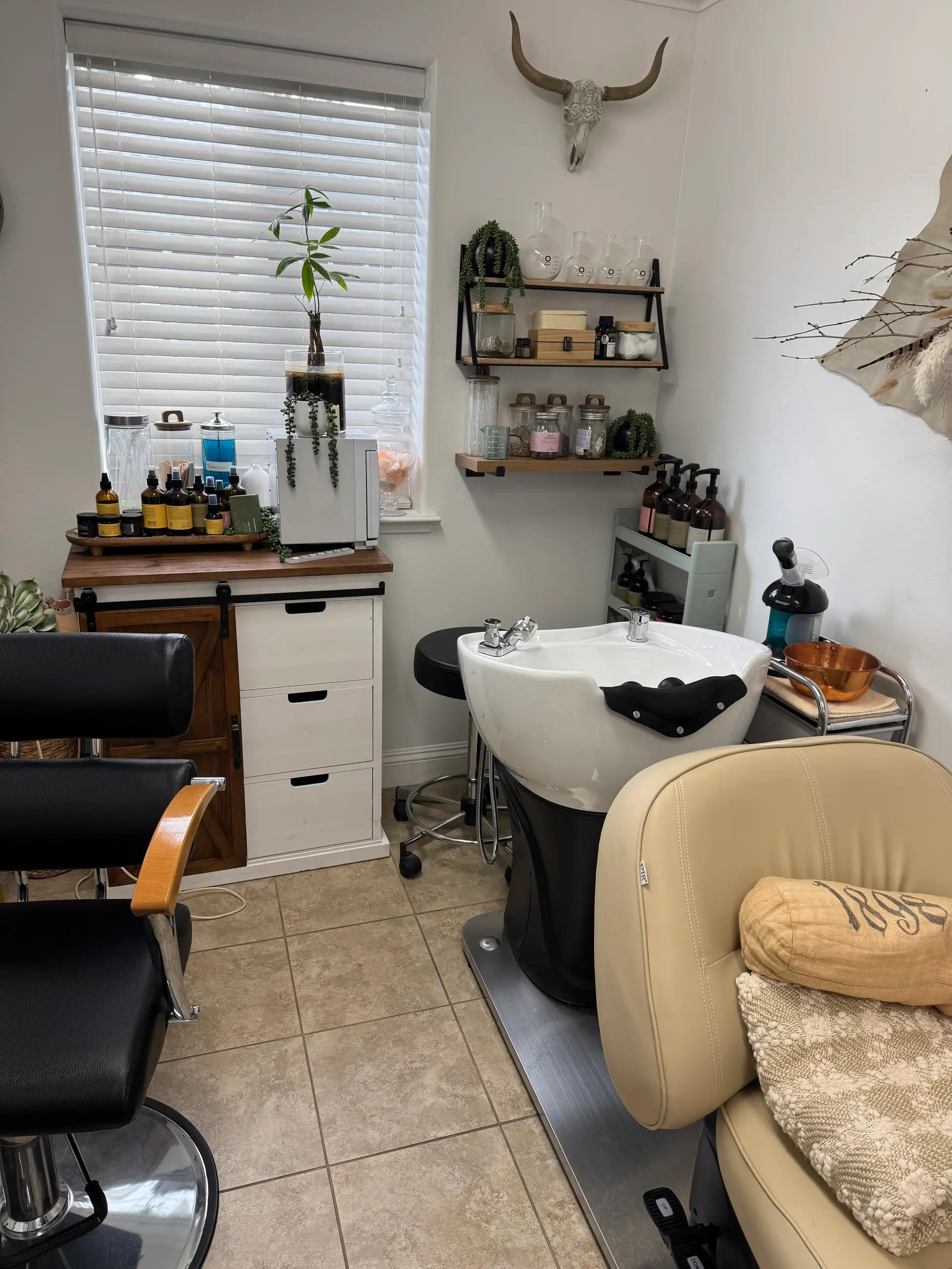 salon,interior,beauty,chair,decor