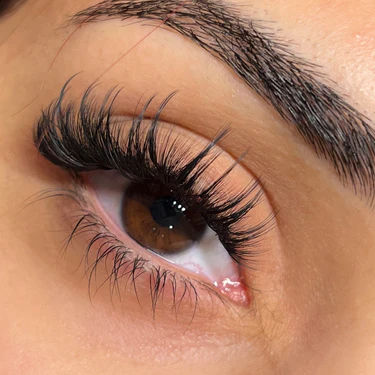 Lash Fills & Touch-Up