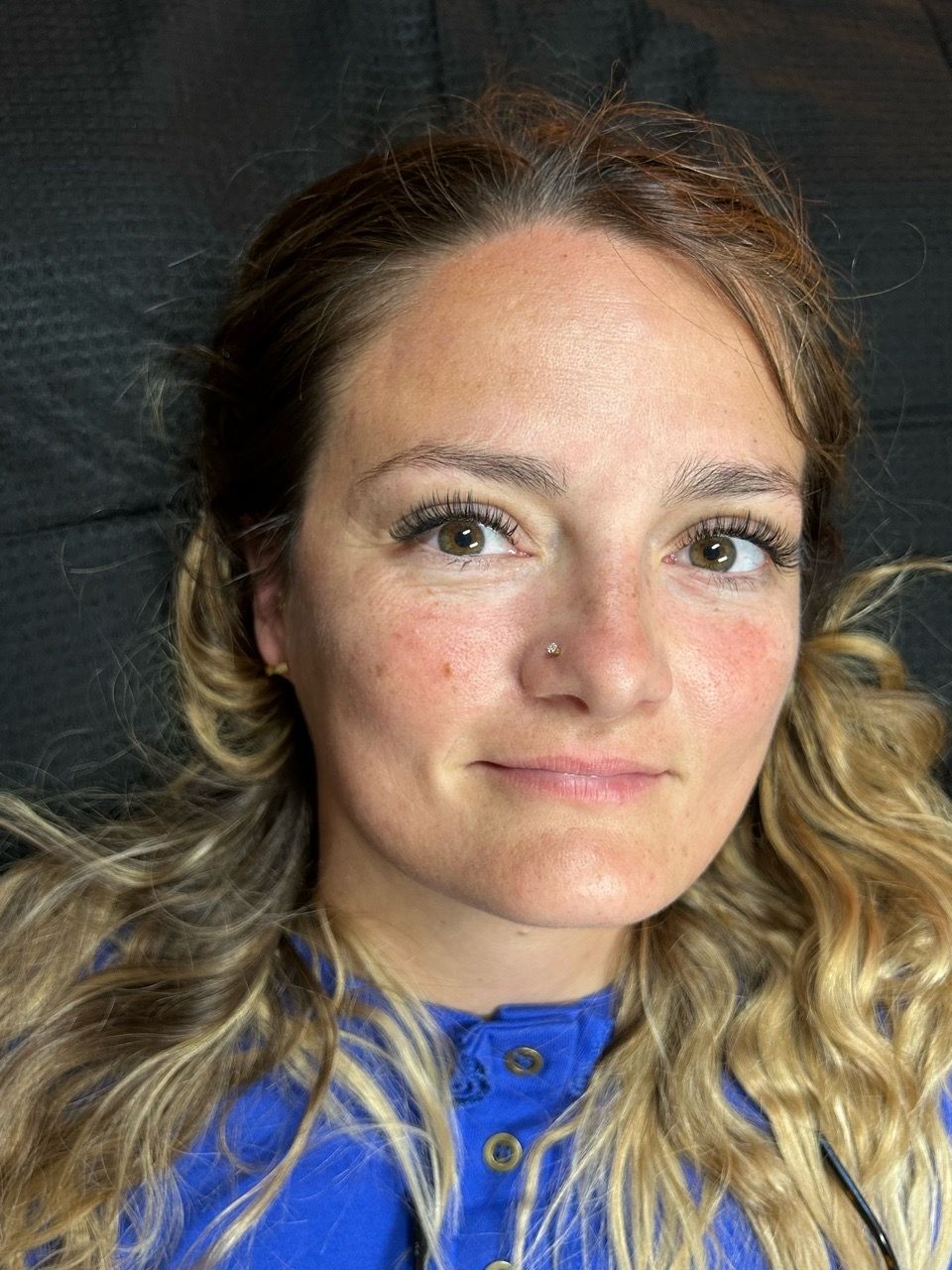  portrait,woman,close-up,natural  