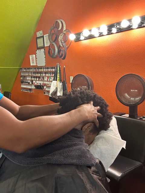 Stimulating scalp Massage service