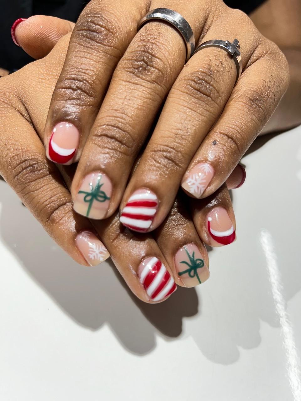  nail-art,manicure,festive-design,hand,personal-care 