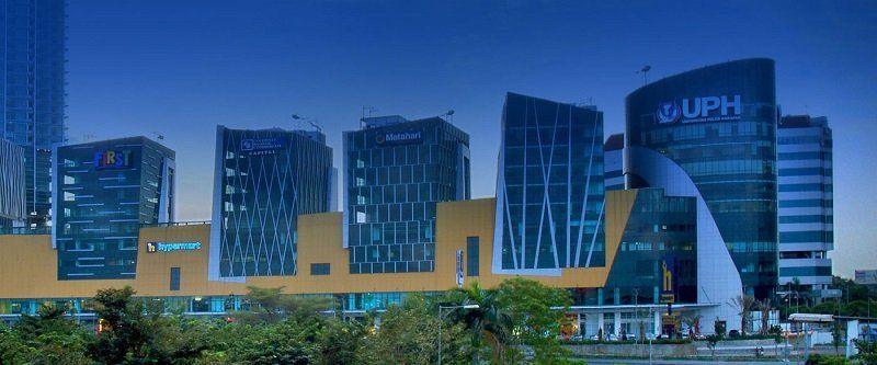 Universitas di Surabaya