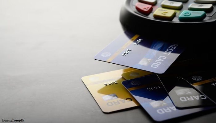 Perbedaan Kartu Debit dan Kartu Kredit