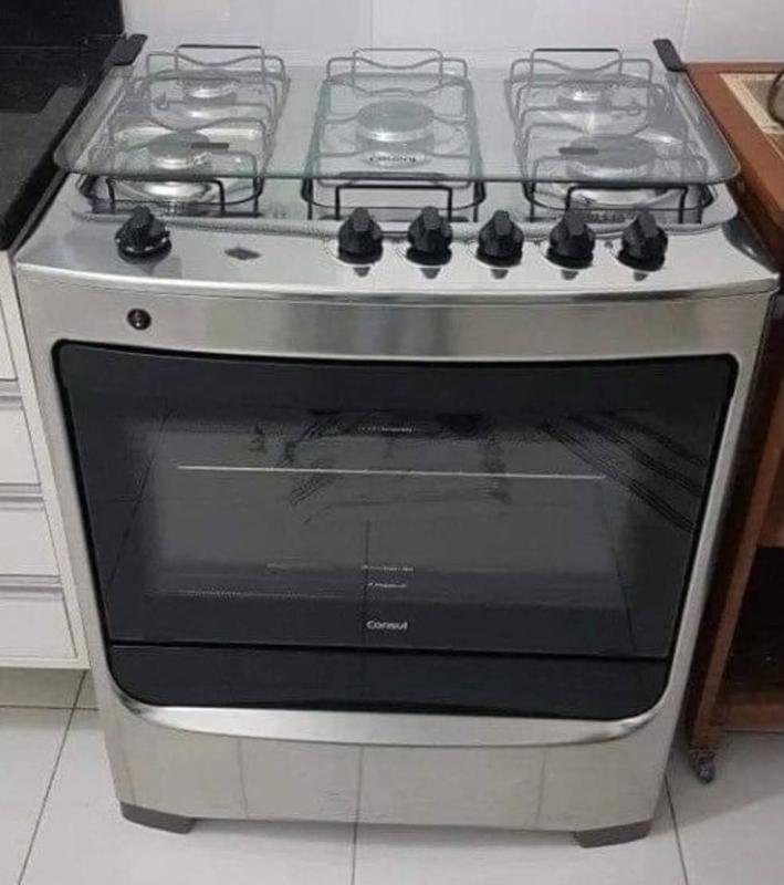 Fogão Consul 6 bocas cor Inox com botões removíveis e vidro interno vedado - CFS6NAR