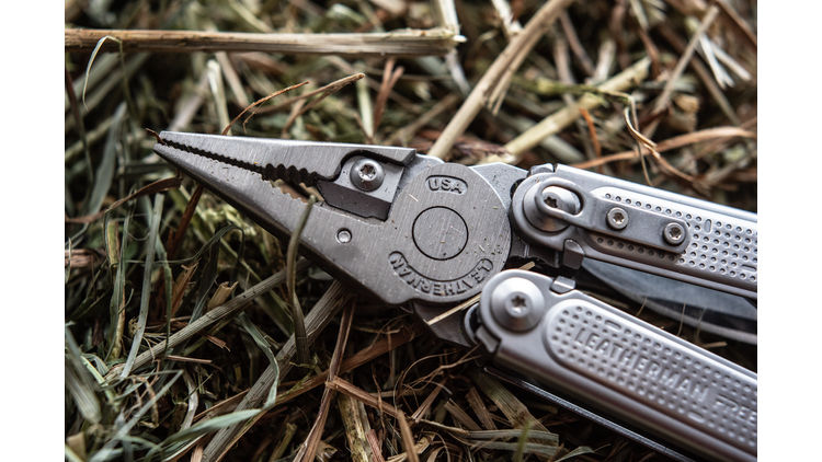 iv_LEATHERMAN FREE P4_5