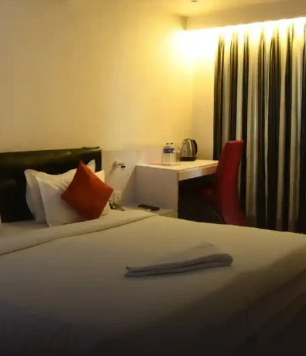 premium rooms hotel in ballygunge