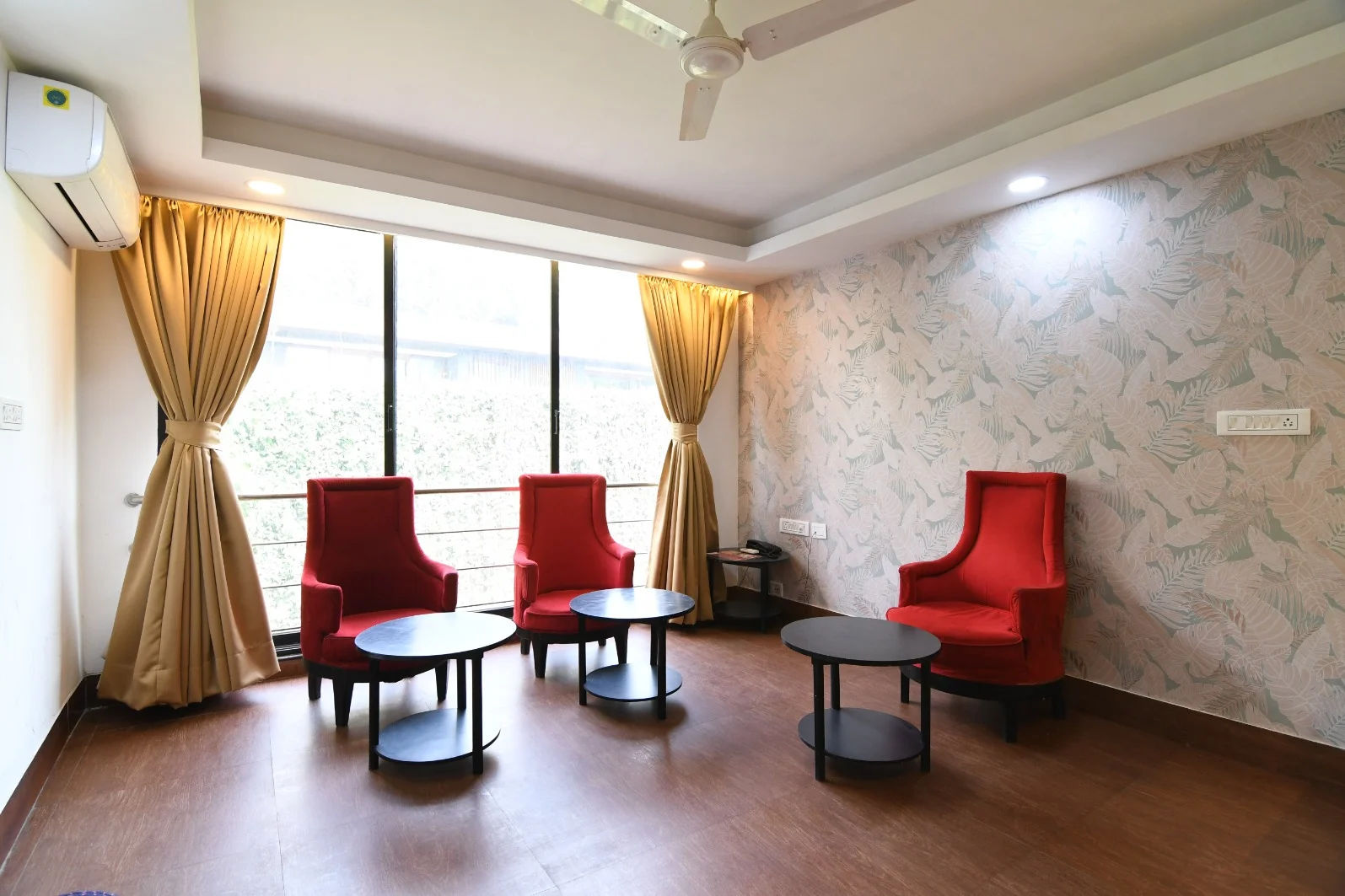 Executive Suite hotel in ballygunge