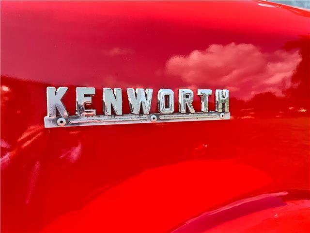 1968 Kenworth W900