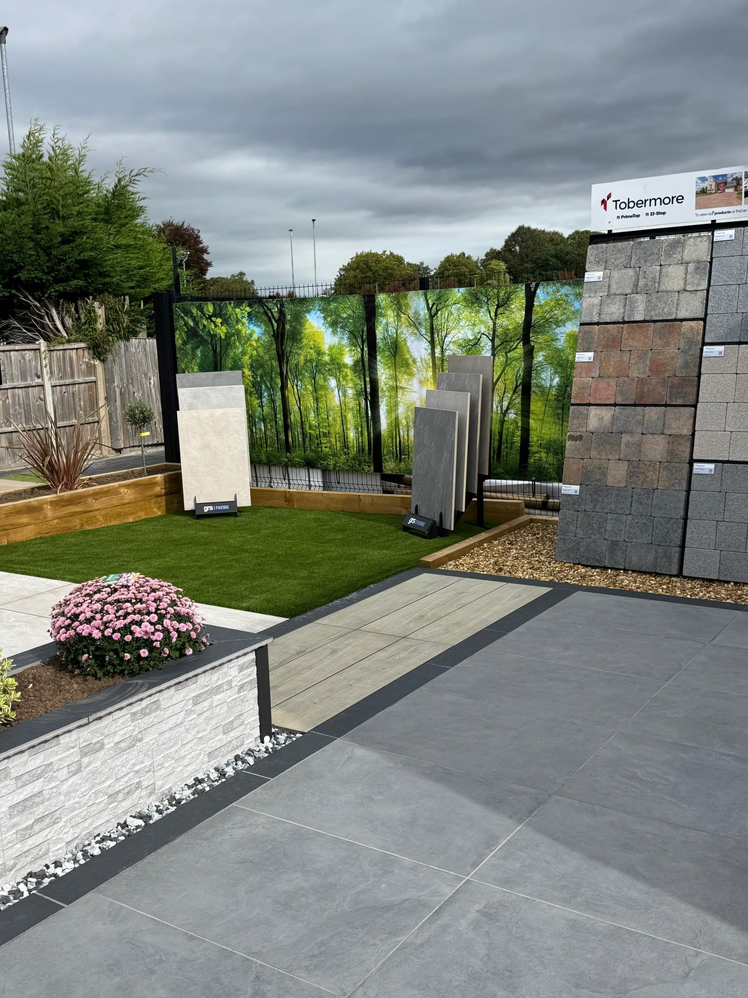 Cheshire Landscapes showroom photo 1