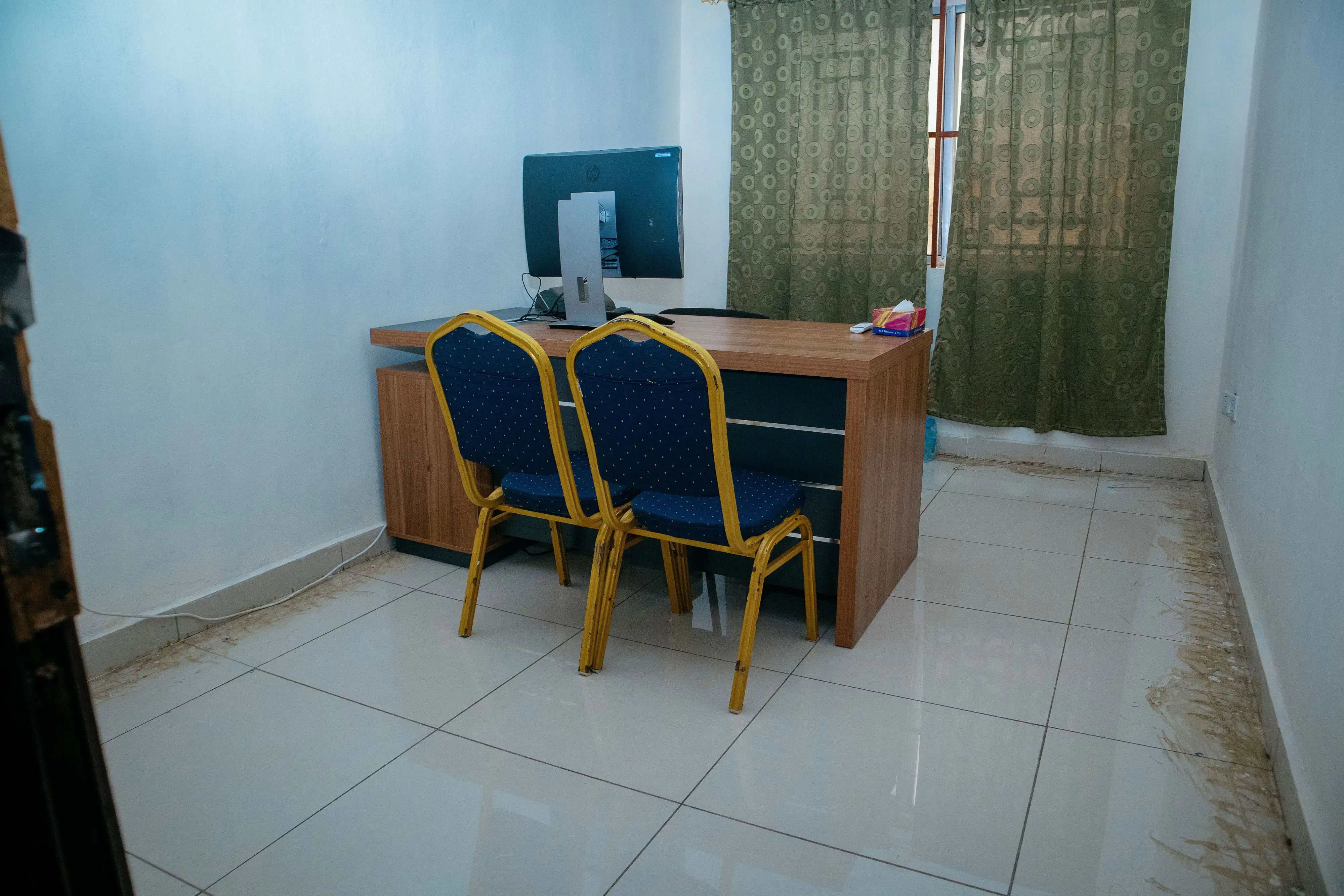 Office Environment 6