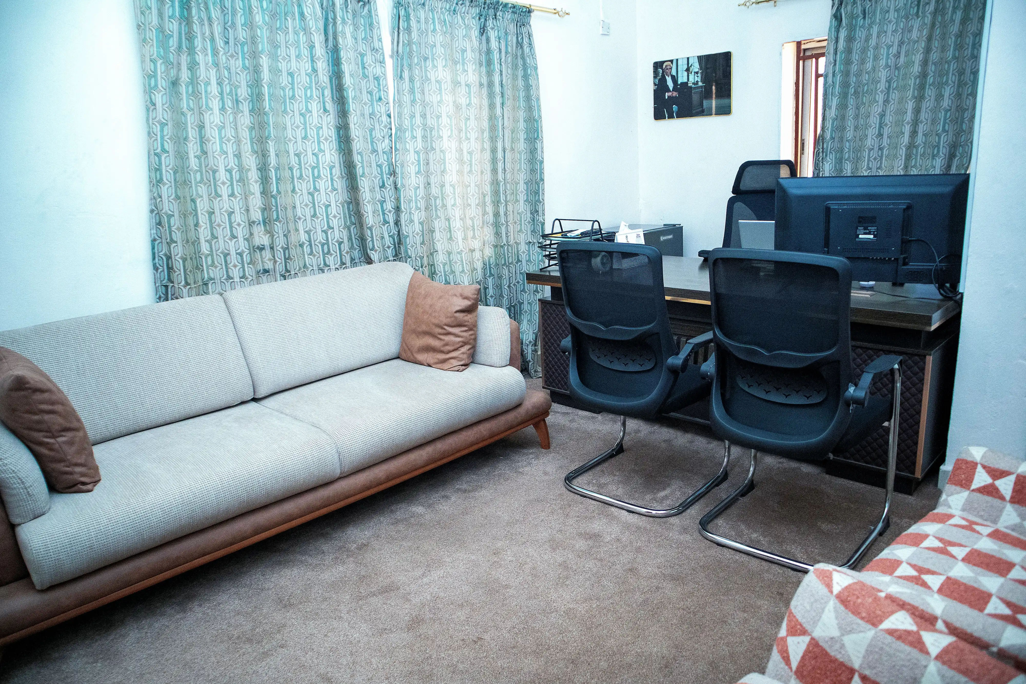 Office Environment 8