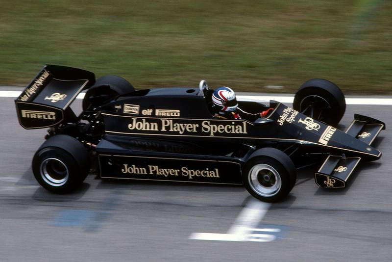 Nigel Mansell in his Lotus 92.