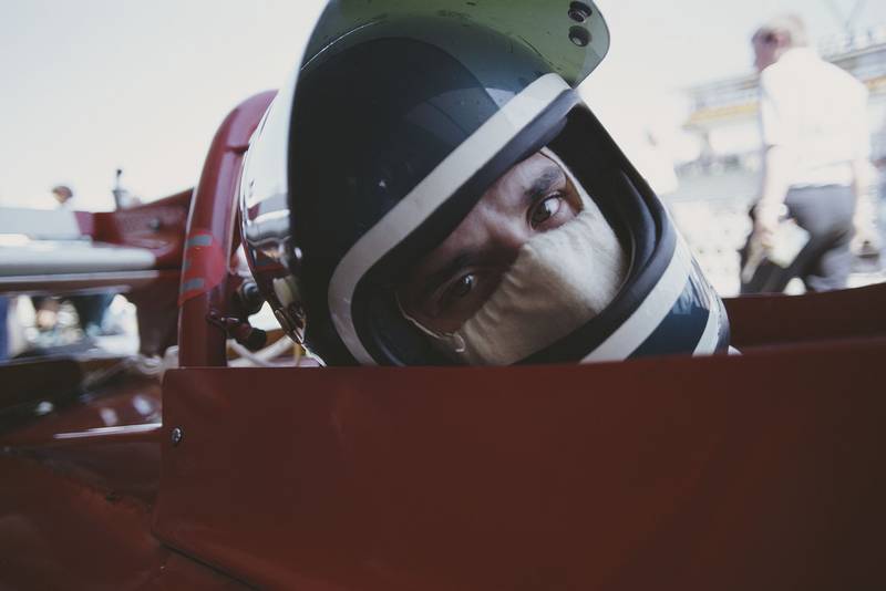Jacky Ickx eyes the photographer on the grid