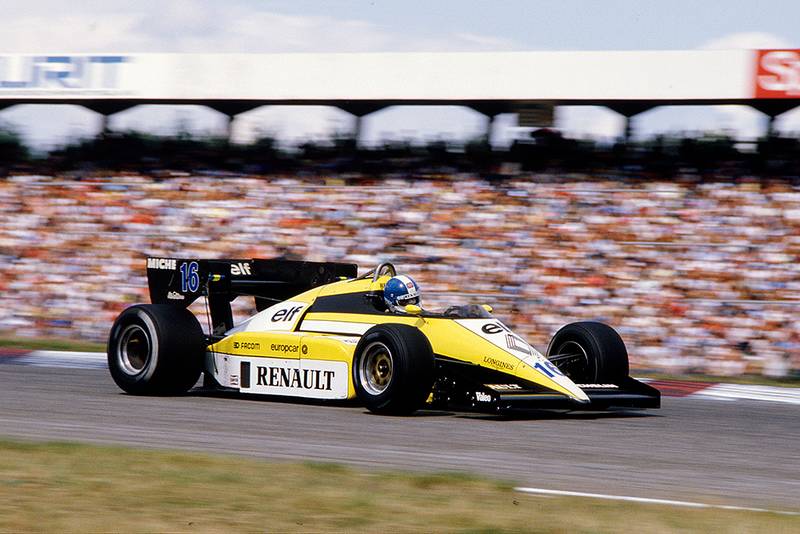 Derek Warwick driving his Renault RE50.
