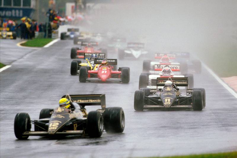 Ayrton Senna leads teammate Elio de Angelis (both Lotus 97T Renault's), Alain Prost (McLaren MP4/2B TAG Porsche) and Michele Alboreto (Ferrari F156/85) at the start.