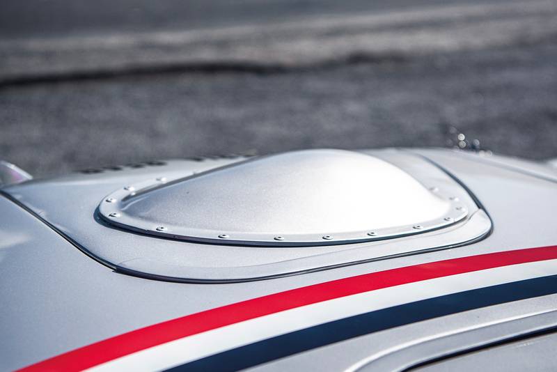 Ford GT40 roof bump