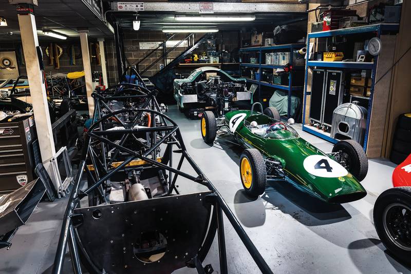 Lotus 22 garage