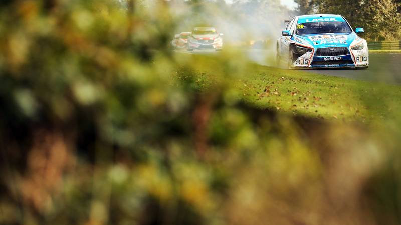 Front right damage to Ash Sutton's Infiniti at the 2020 BTCC Croft round