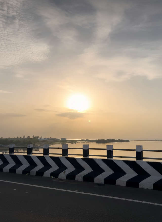 Stand on the bridge & watch a dreamy cinema like sunrise