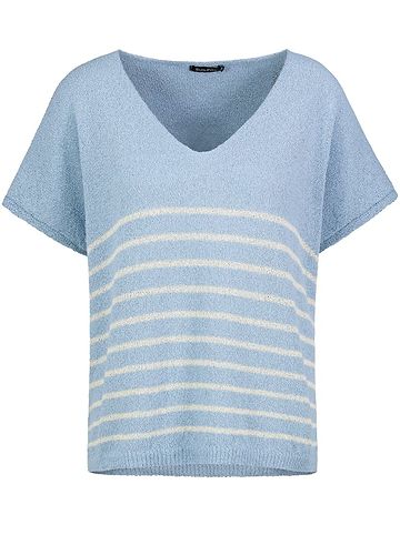 Pullover in Hellblau