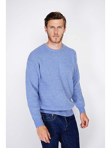 Pullover in Hellblau