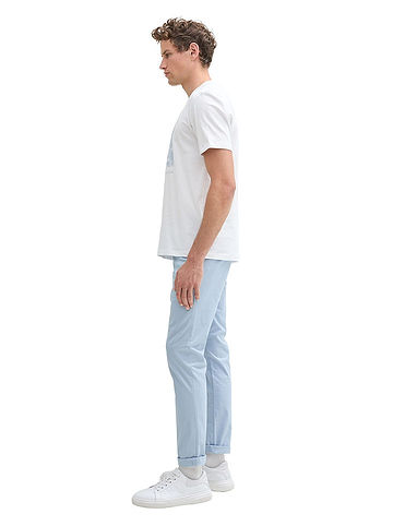 Chino in Hellblau
