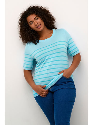 Pullover in Hellblau