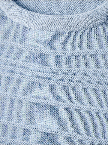 Pullover in Hellblau