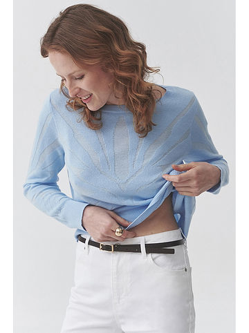 Pullover in Hellblau