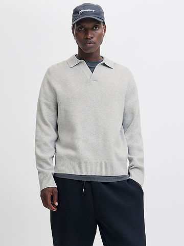 Pullover in Hellgrau