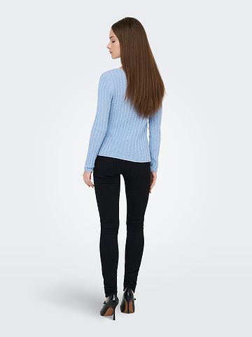 Pullover in Hellblau