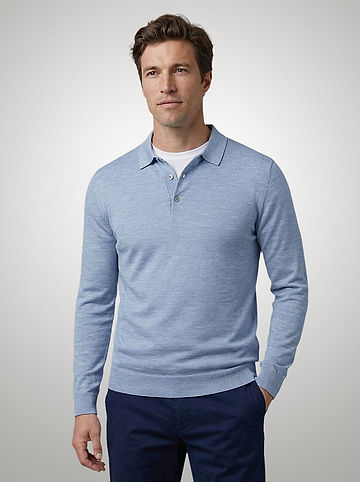 Wollpullover in Hellblau