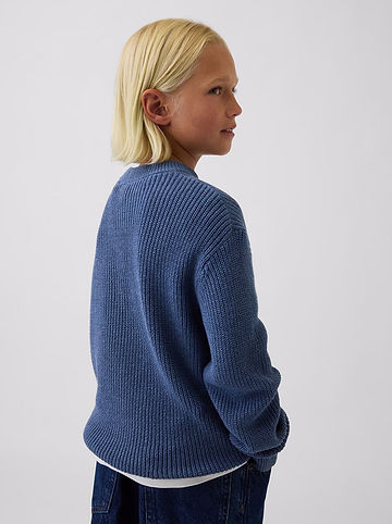 Sweter w kolorze niebieskim
