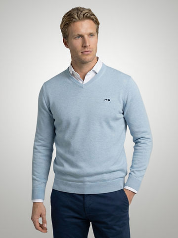Pullover in Hellblau