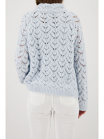 Pullover in Hellblau