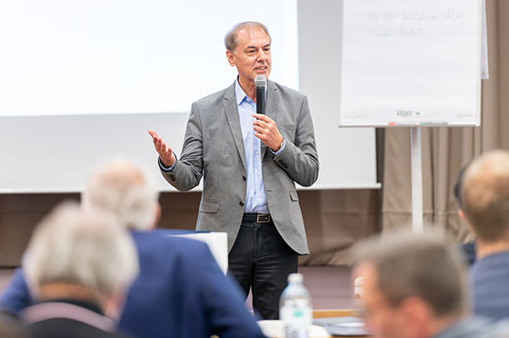 Hon.-Prof. Dr. Franz Mohr bei der Tagung Insolvenzrecht. Fotocredit Klaus Bauer