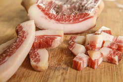 Guanciale a cubetti